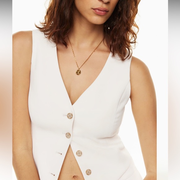 Wilfred Vest ✨ - Picture 2 of 9